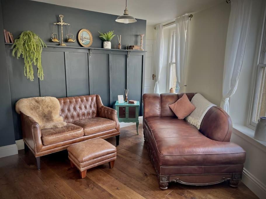 Period Apartment, Great Views, In Heart Of Town. Bradford-On-Avon Exterior foto