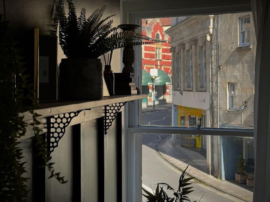 Period Apartment, Great Views, In Heart Of Town. Bradford-On-Avon Exterior foto