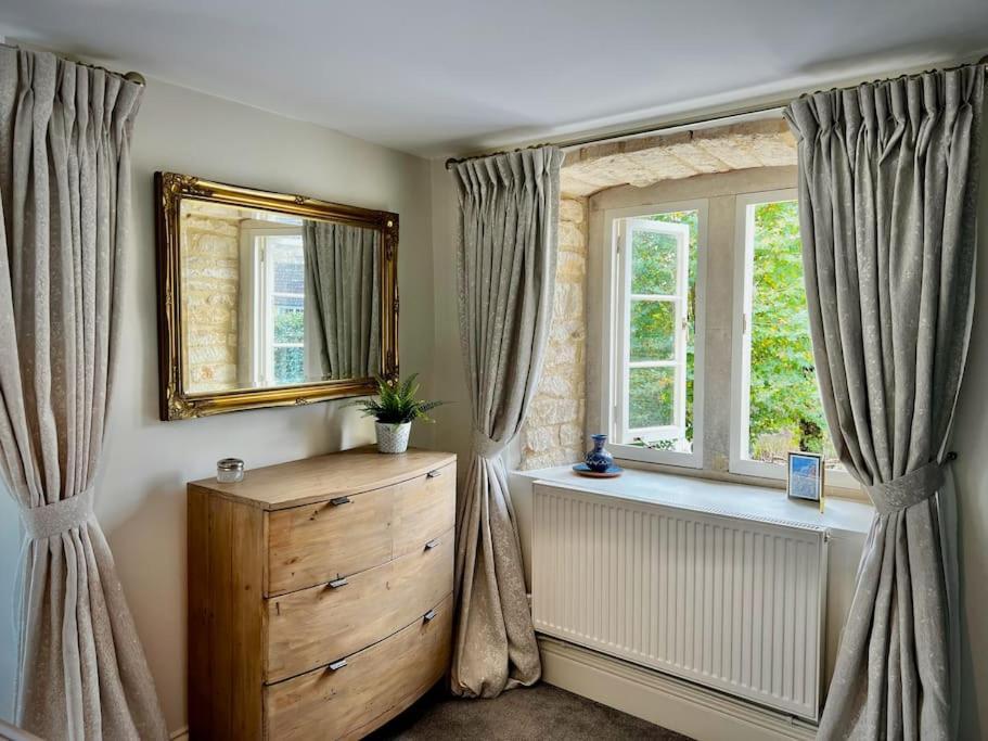 Period Apartment, Great Views, In Heart Of Town. Bradford-On-Avon Exterior foto
