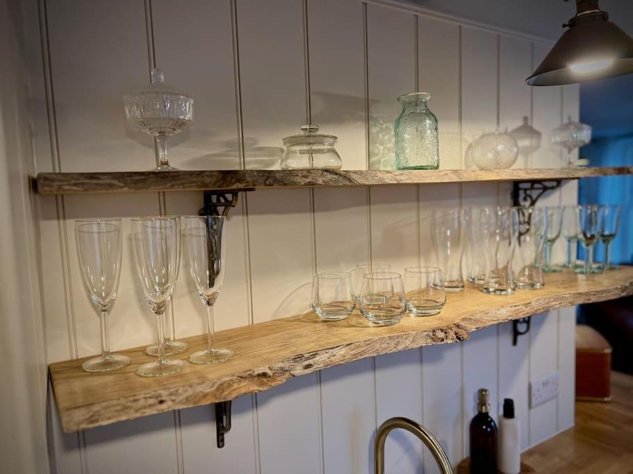 Period Apartment, Great Views, In Heart Of Town. Bradford-On-Avon Exterior foto